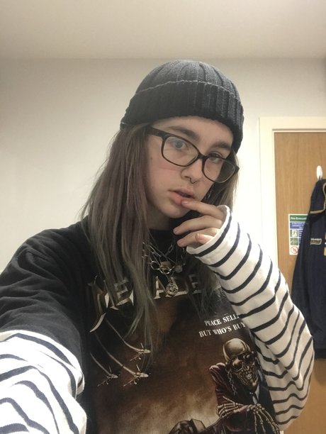 Dumbieheadass erotic pornstar galleries