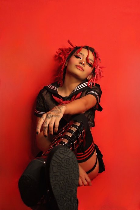 Wensday The Vampire_ perfect star pictures