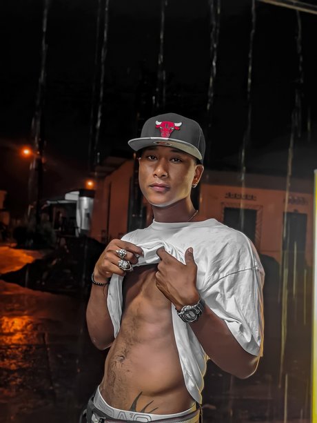 Santiago Andrade model hot img