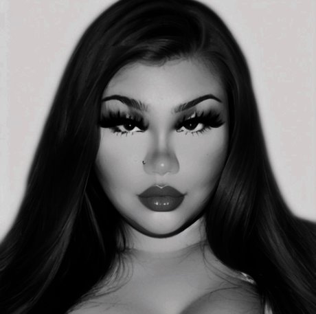 SnowBunni hot actress pics