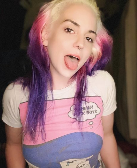 Justine Alexandra Dollins pornstar naked images