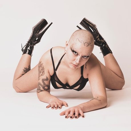 Mx Violet adult star picture