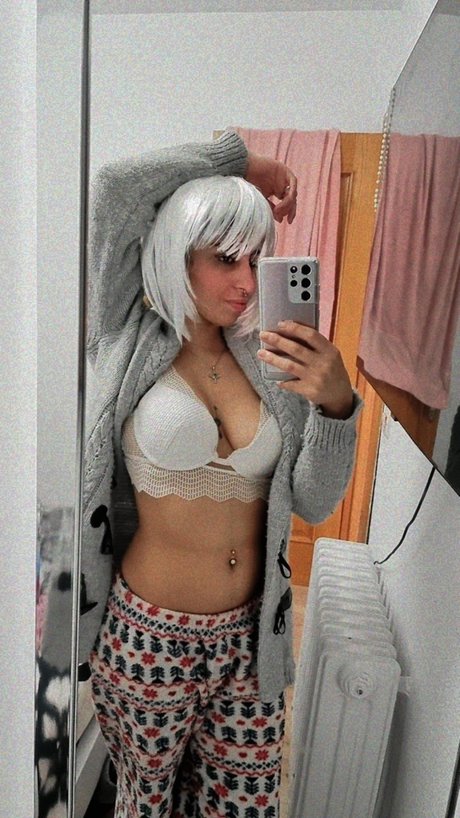 Nala Dubai naked actress pictures