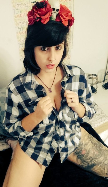 Naia98 pornographic actress image