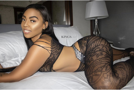 Naeneezy nudes pornstar archive