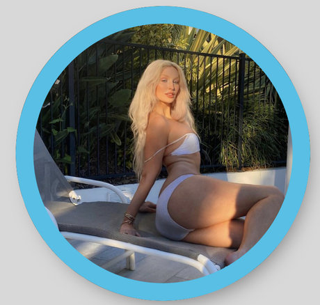 Nadia Paris hot pornstar photos