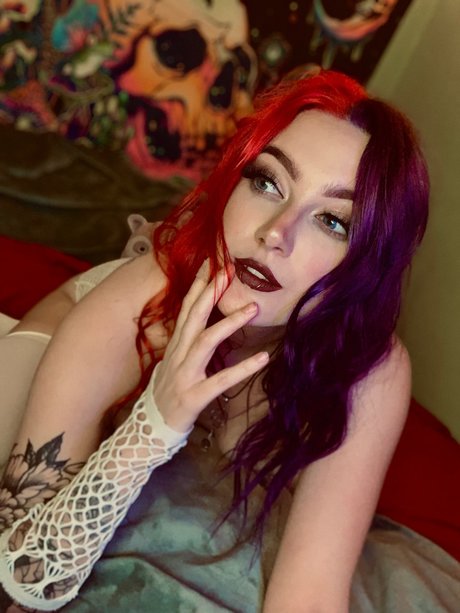 Nadia Roselyn pornstar erotic gallery