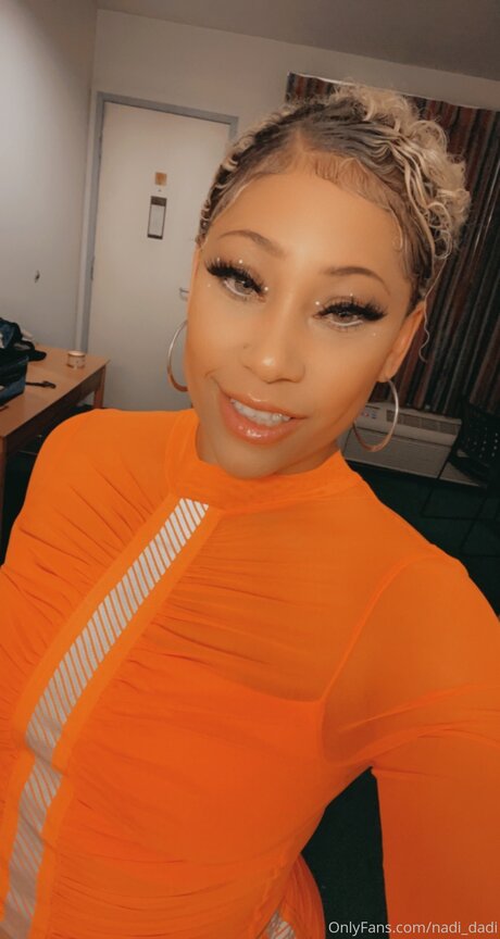 Nadi Hustle model art archive