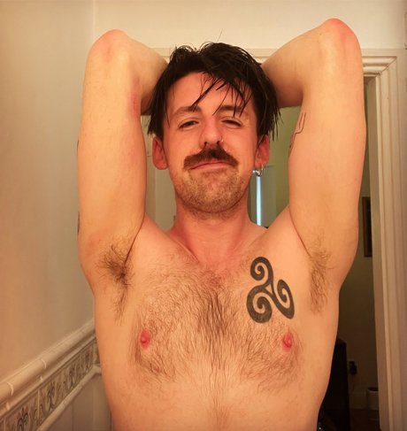 Gambit Daly nude star photos