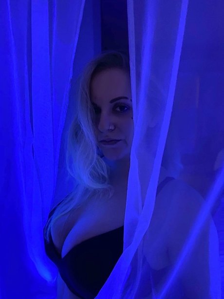 Erin Renee pretty actress picture