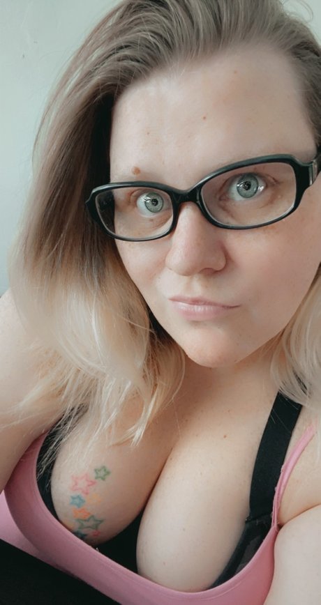 Curvybabe89 naked star archive