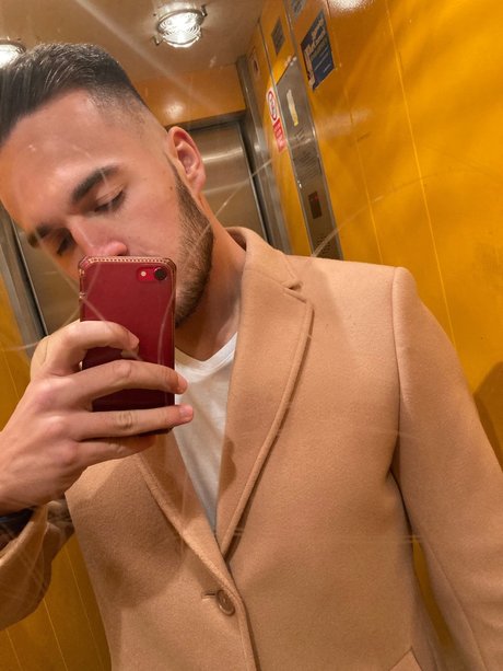 _iamdominik pornstar hd img