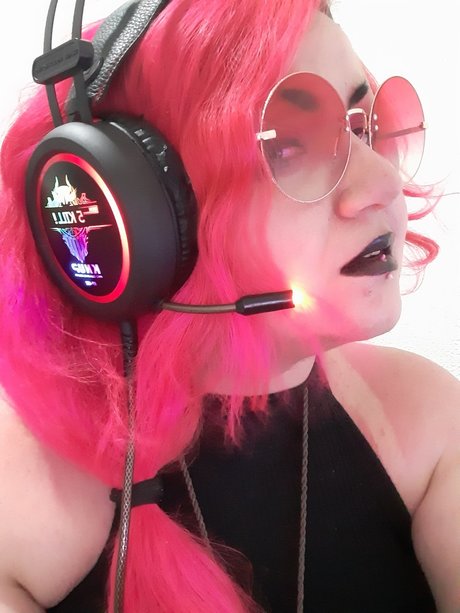 Dark Peach Demon perfect actress pics