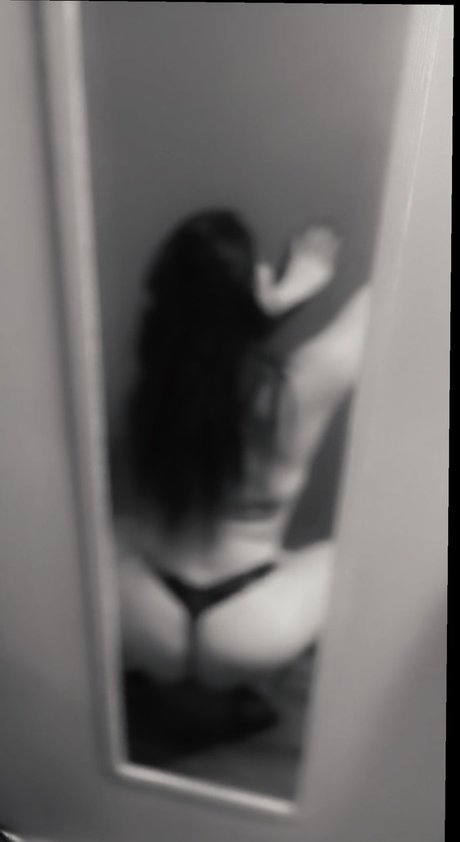 Dark Queen naked actress image