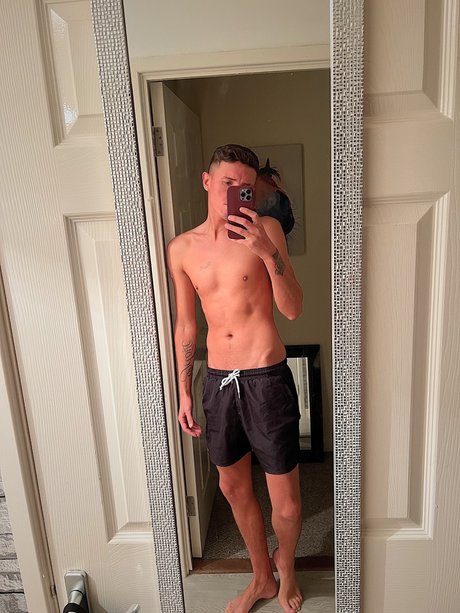 Nathan Cross perfect star image