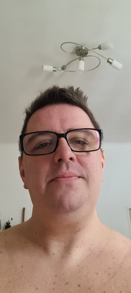 Emanuel sexy star pic