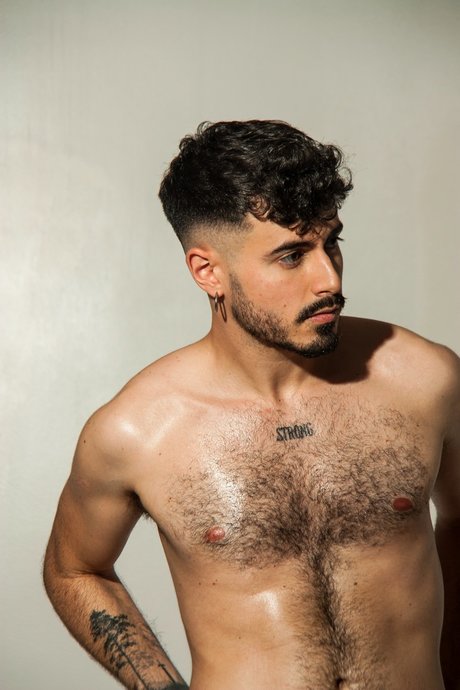 Frewtwojota art star archive