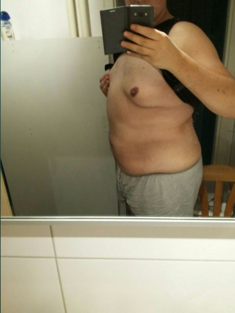 Chub model nude image