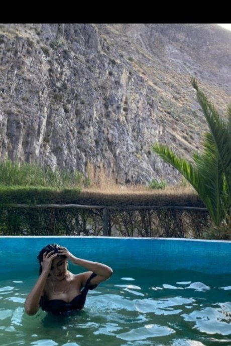 Nastychina model erotic pic