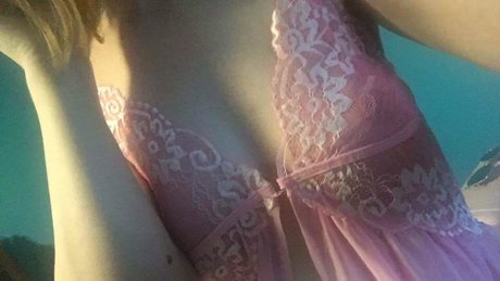 Narina beautiful actress photo