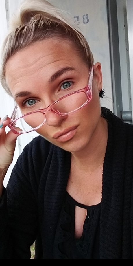 Mama Dukes exclusive actress image