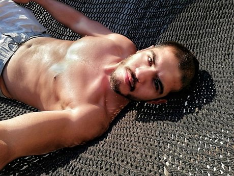 FERNANDO model adult image