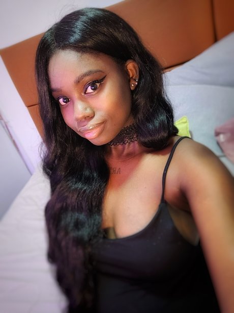 DollyPaige pornstar pretty archive