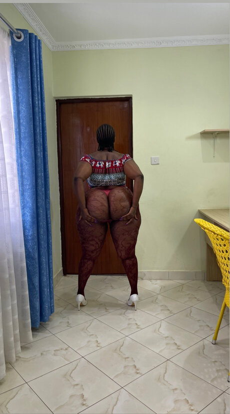 dellythedream_ model nude image