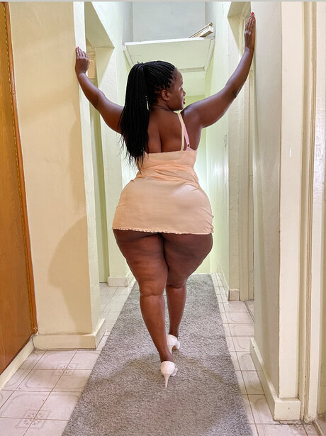 dellythedream_ nude actress photos