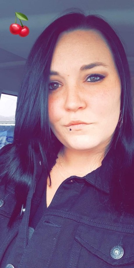 Loveless Cherry top model pics