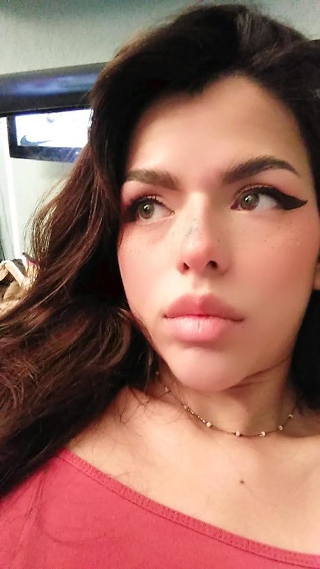 Blabby Alexandra art actress galleries