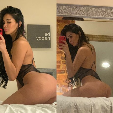 Nary model pretty pic