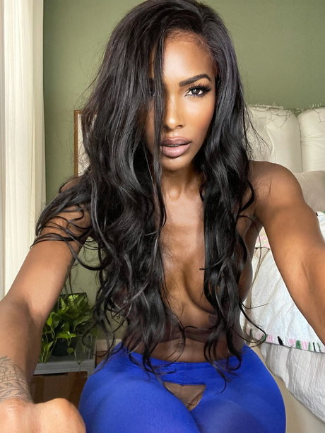 Natassia Dreams model adult gallery