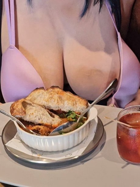 Full Access Ms Food and Boobs star hot image