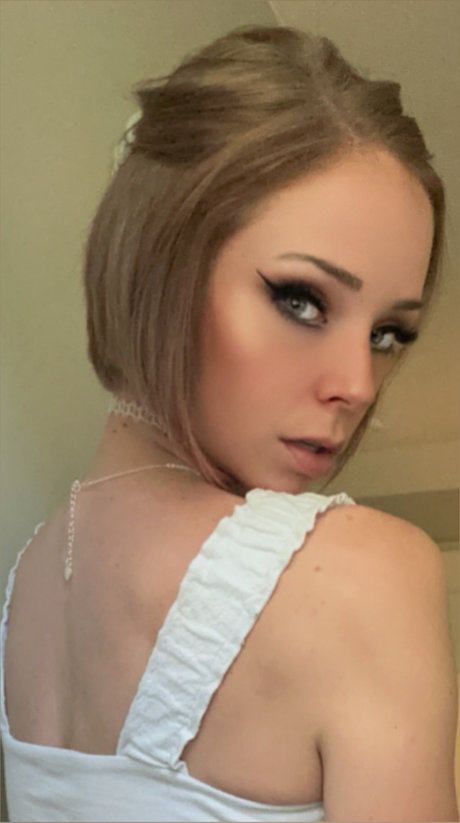 Lyra Dawn_ art actress photo