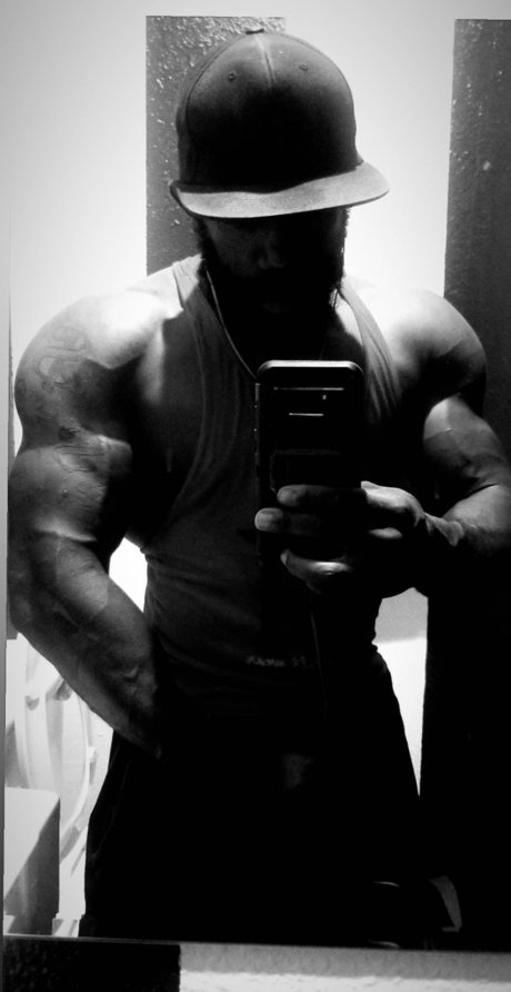 Freshbreezy210 erotic model pics