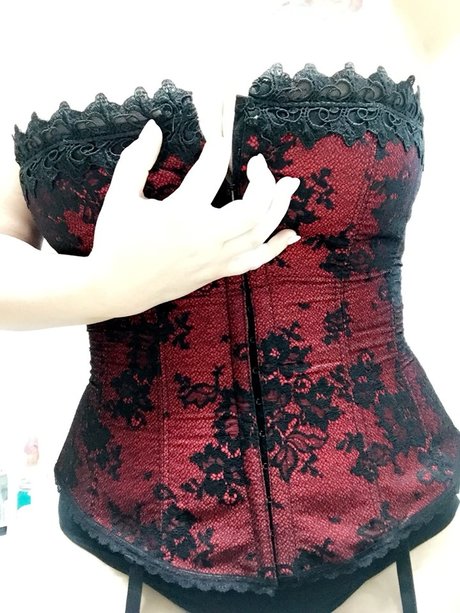 CurvyCrys pornstar nude pictures