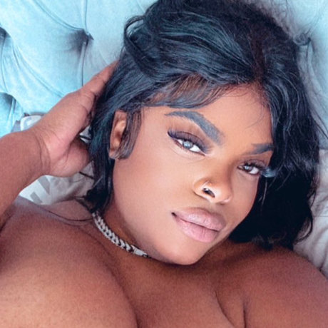 Big Mama sexy pornstar photos