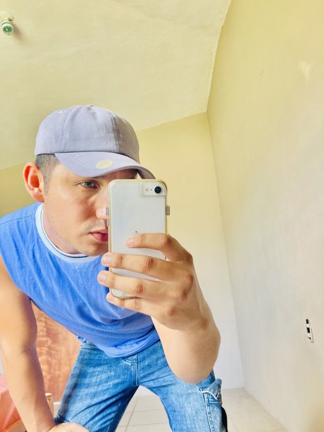 cristhianGT sex model pictures