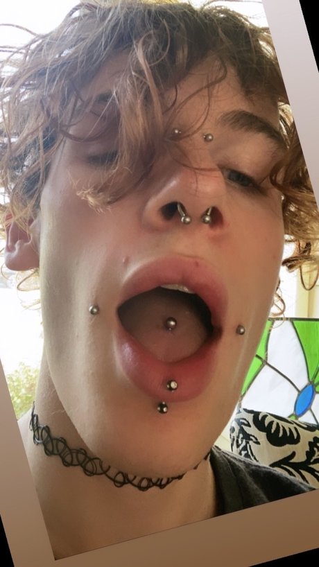 f3tishs1ut naked model images