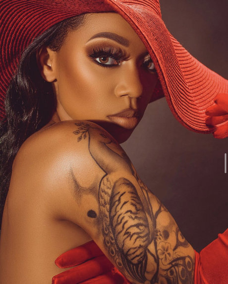 u23960880 high quality actress pics