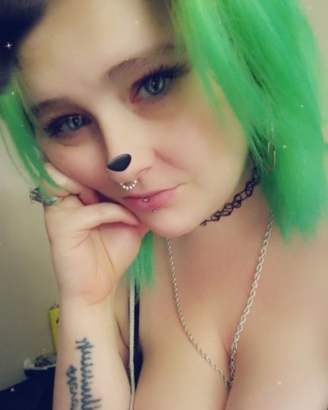 Curvy G nude star photos