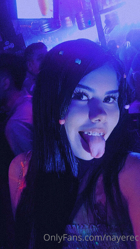 Nayer nude model pictures