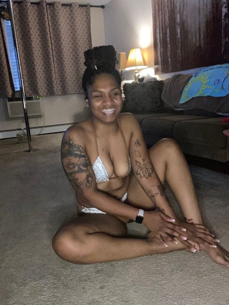 Naughtyy Ari_ free model photos