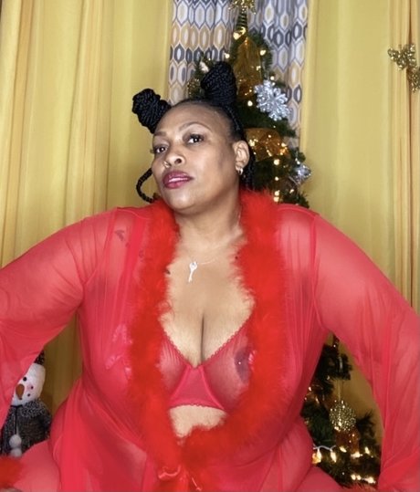 KinkyKurlyNurse perfect model photo