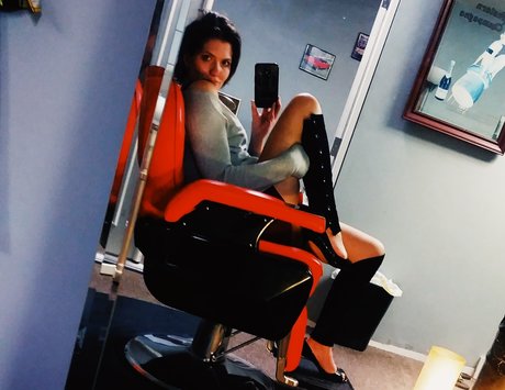 Crystal s Clips star exclusive pics