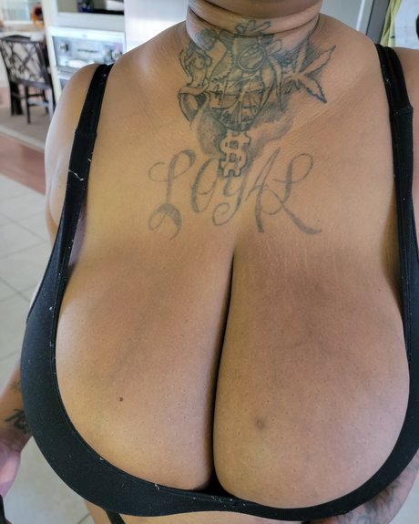 Caramel Rozaye erotic model archive