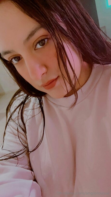 Angie Rousse top star img