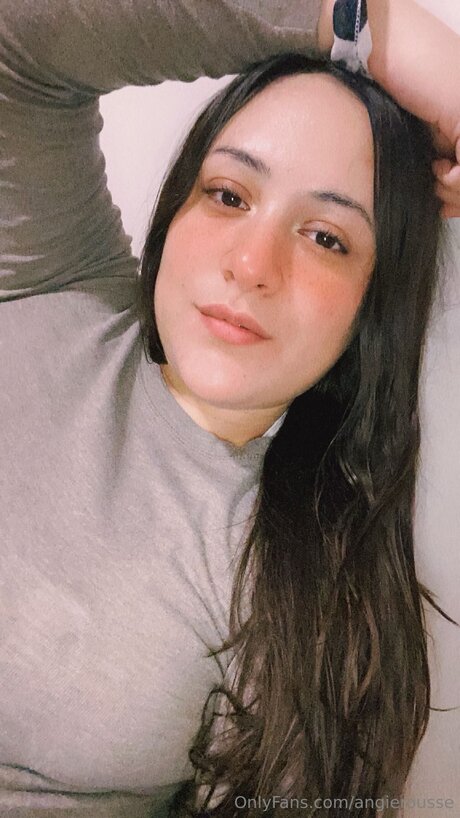 Angie Rousse free star pics