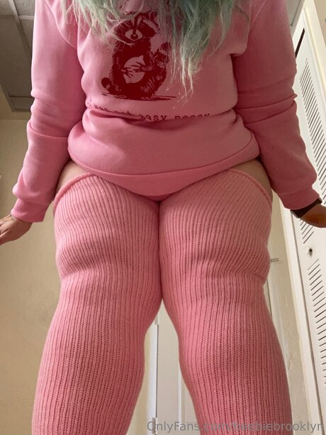 skinny milf onlyfans hot gallery